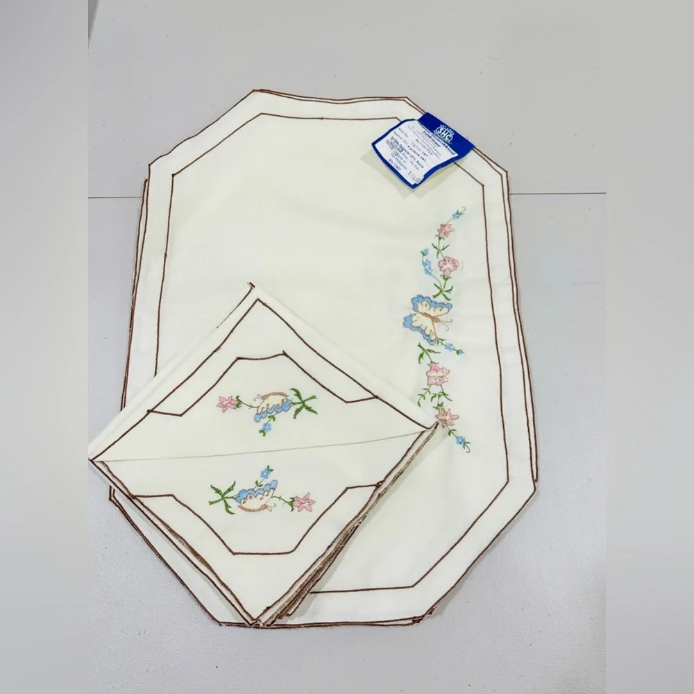 NWT SHC Elegant Embroidered Fabric Napkins Tableware Set ‎ Of 8  Items 4+4